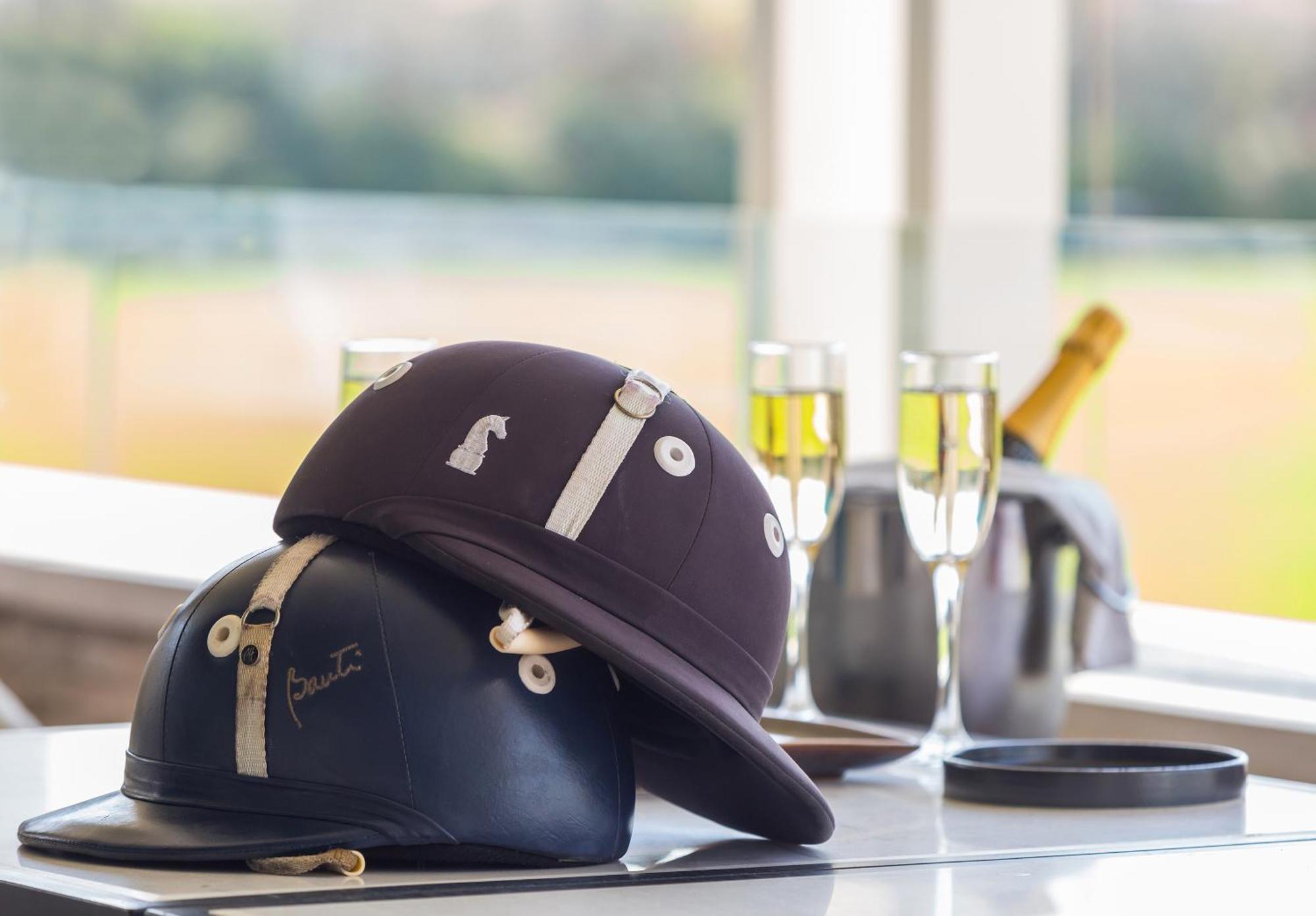 דובאי Melia Desert Palm Member Of Melia Collection מראה חיצוני תמונה Polo helmet