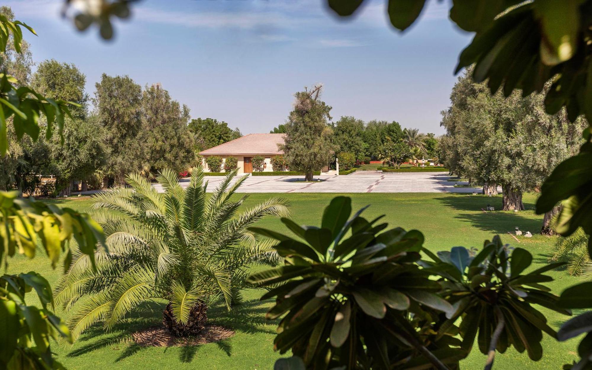 דובאי Melia Desert Palm Member Of Melia Collection מראה חיצוני תמונה The gardens of the Bahá'í House of Worship in Sydney, Australia