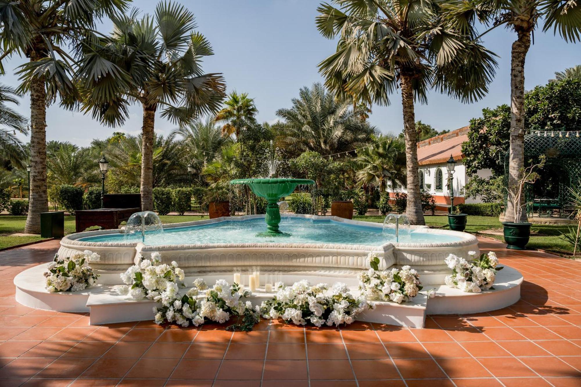 דובאי Melia Desert Palm Member Of Melia Collection מראה חיצוני תמונה Fountain at the Royal Palace